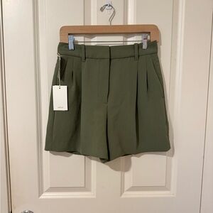 Aritzia • Effortless pants 5” in bitter sage